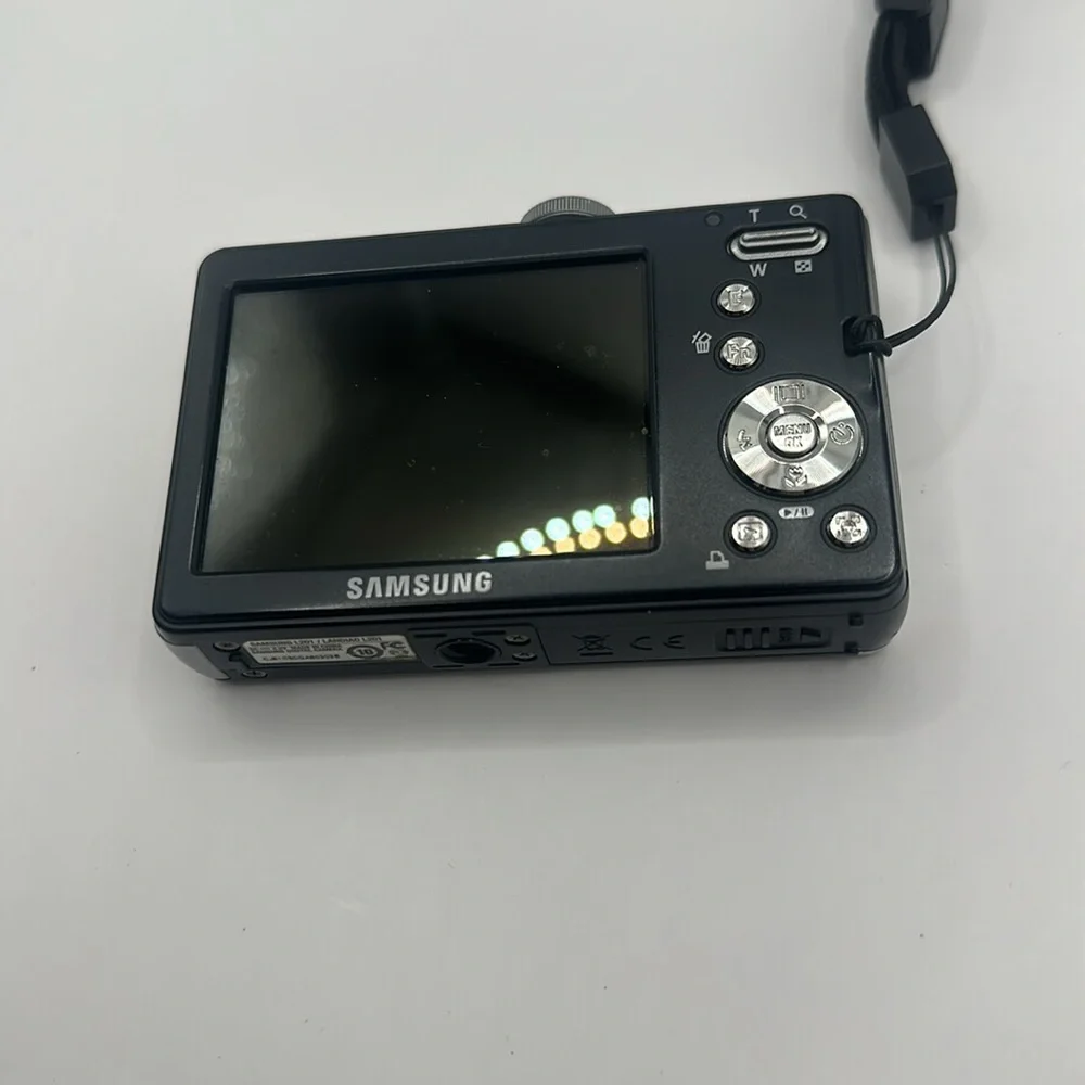 Samsung L201 digital camera